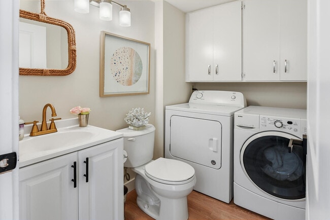 Building Photo - 3236 32nd Ct