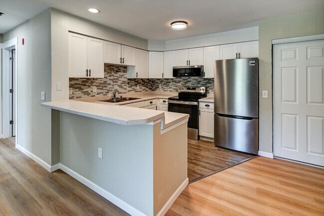 Building Photo - 201 Kearney Way