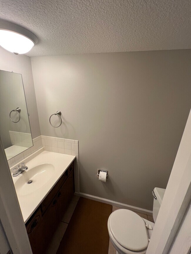 Building Photo - 304 Lawson Dr