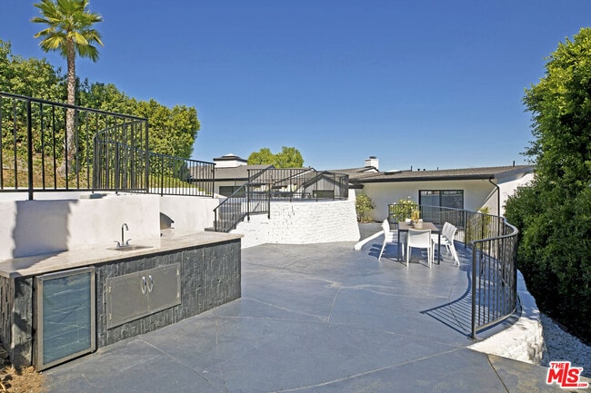 Building Photo - 3712 Berry Dr