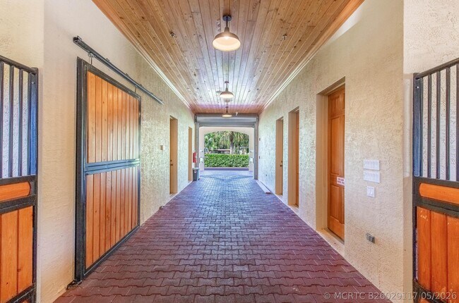 Building Photo - 14943 Paddock Dr