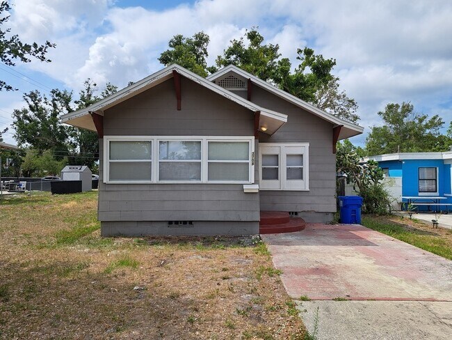 Building Photo - 3708 16th Ave S