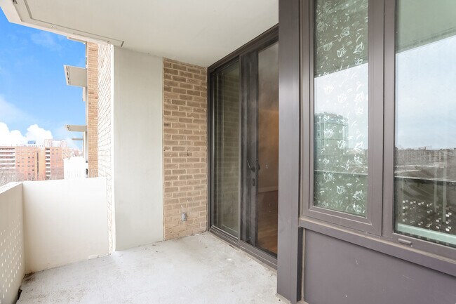 Building Photo - 240 M St SW