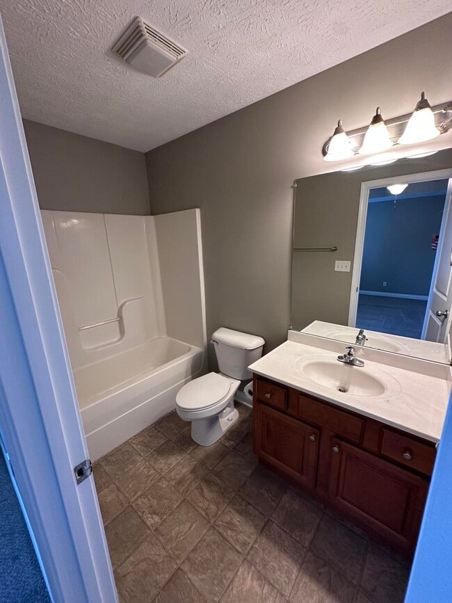 Building Photo - 106 Bluegrass Beat Cove
