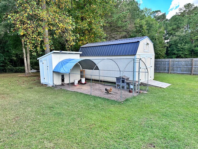 Building Photo - 304 Chisholm Trail