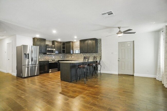 Building Photo - Updated 3 Bedroom in Azle