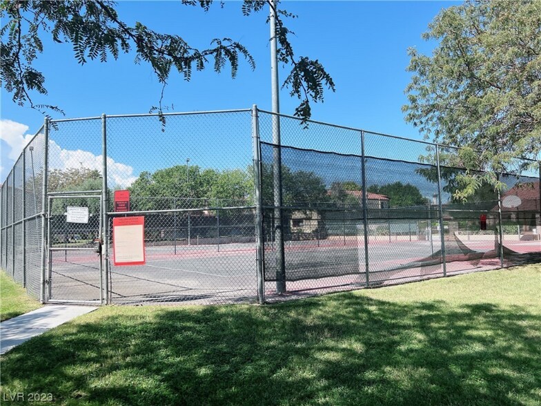 Building Photo - 1455 E Katie Ave