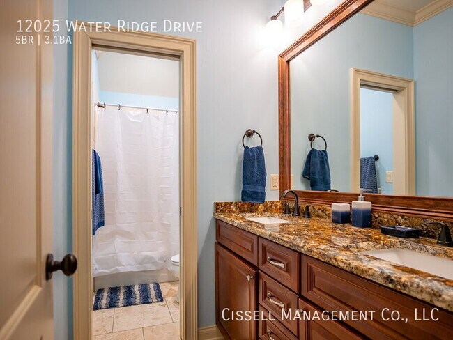Building Photo - 12025 Water Ridge Dr