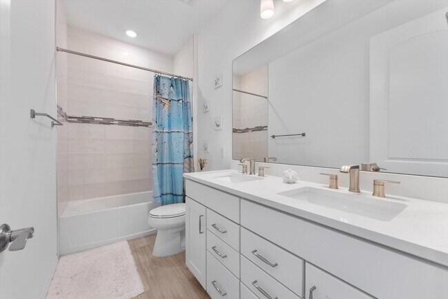 Building Photo - 4757 Roldan Ct