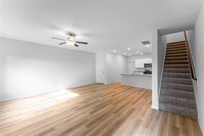 Building Photo - 1301 Parker Dr