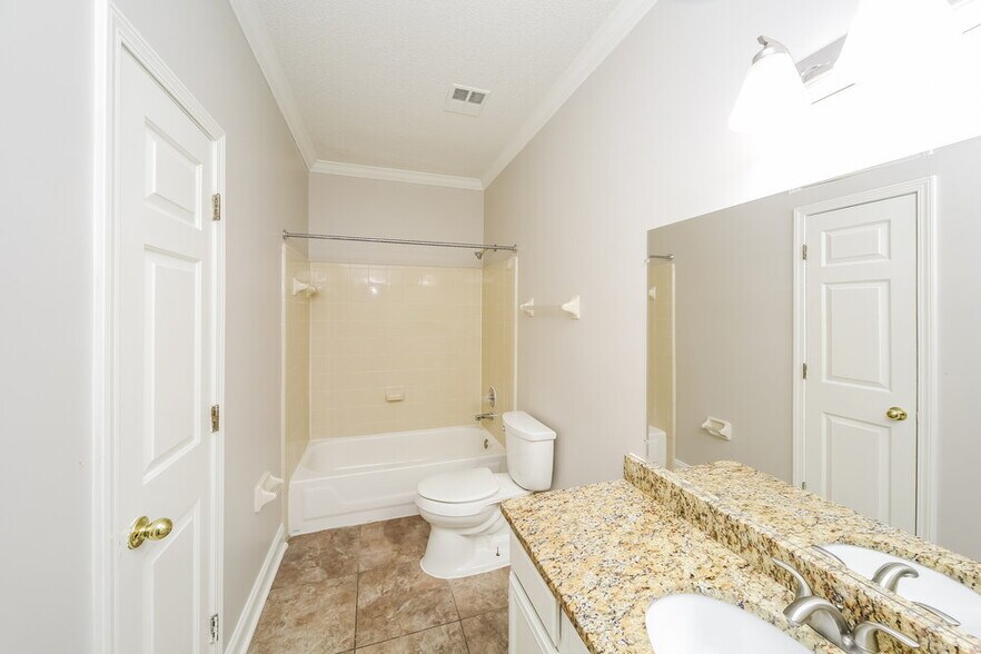 Building Photo - 8742 Raspberry Ln