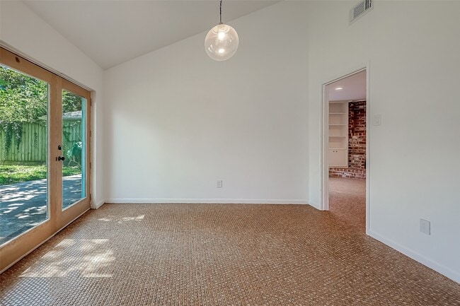 Building Photo - 810 Richvale Ln