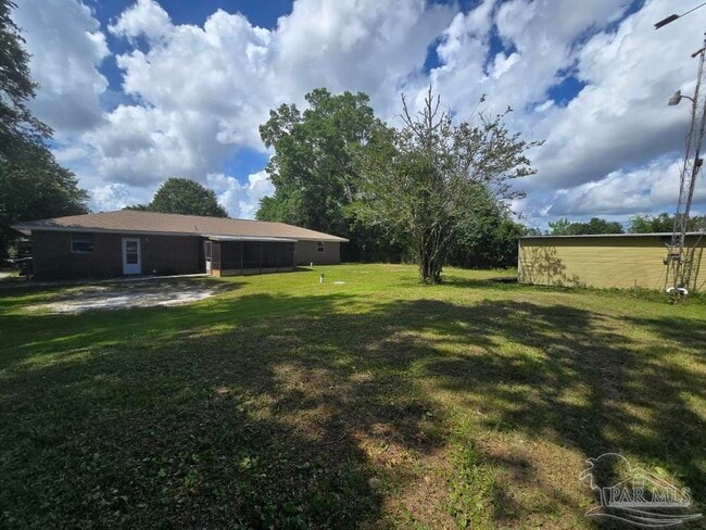 Building Photo - 8951 Mars Dr