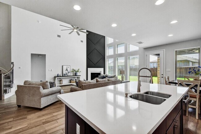 Building Photo - 3213 Little Willow