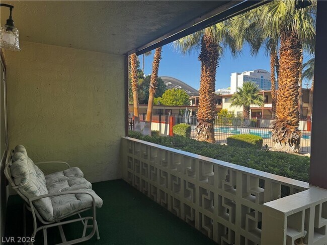 Building Photo - 350 E Desert Inn Rd