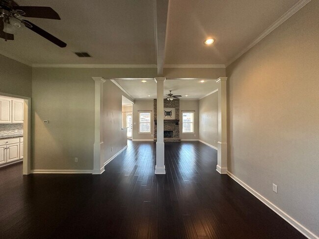 Building Photo - Stunning 4 Bed 3 Bath Home in WHISD!