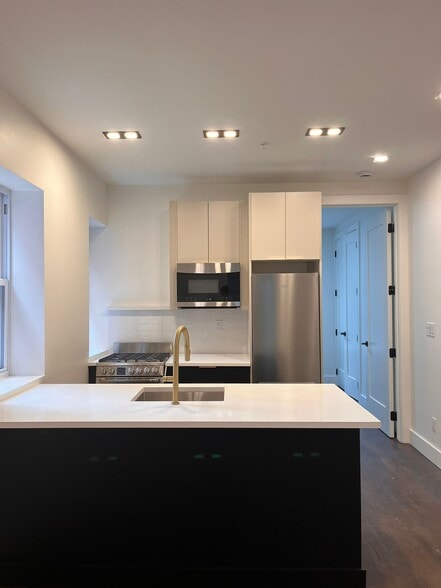 Primary Photo - 276 Hoboken Ave