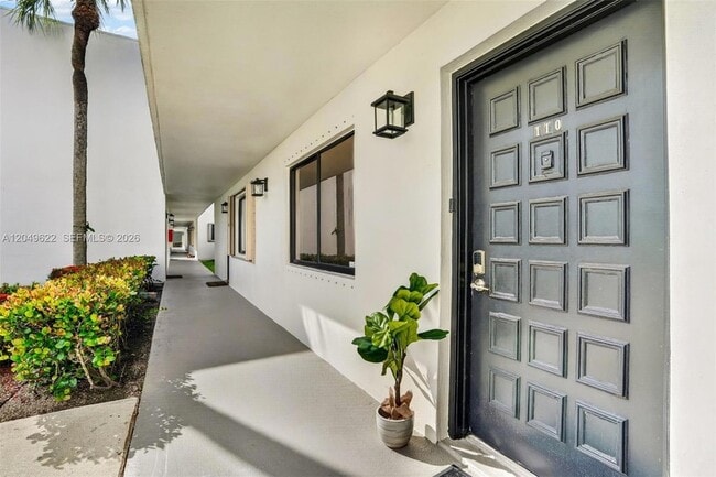Building Photo - 9920 NW 68th Pl