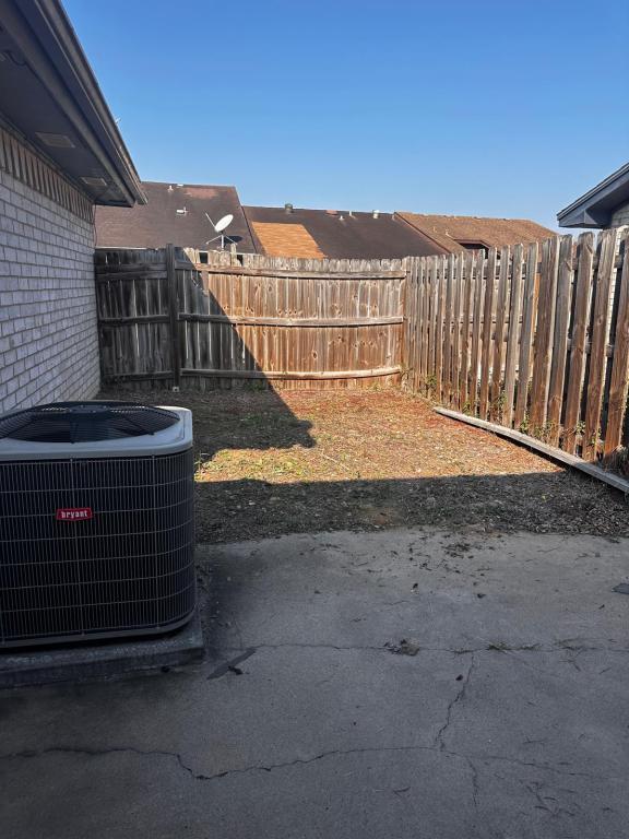 Building Photo - 2704 Ashley Ct