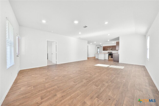Building Photo - 813 Indigo Wy