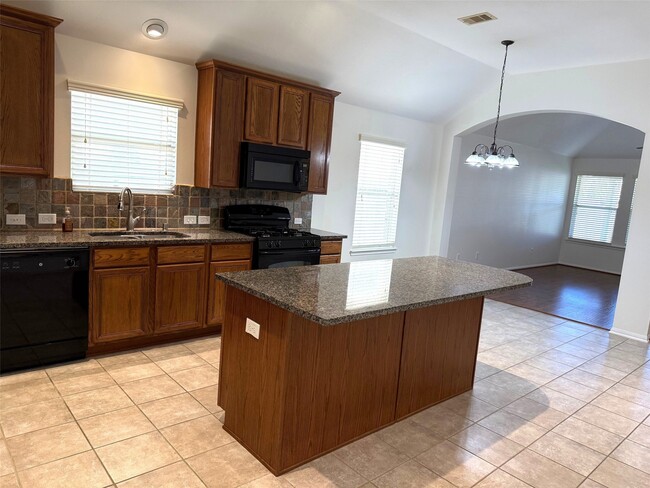 Building Photo - 16818 Ranger Ridge Dr