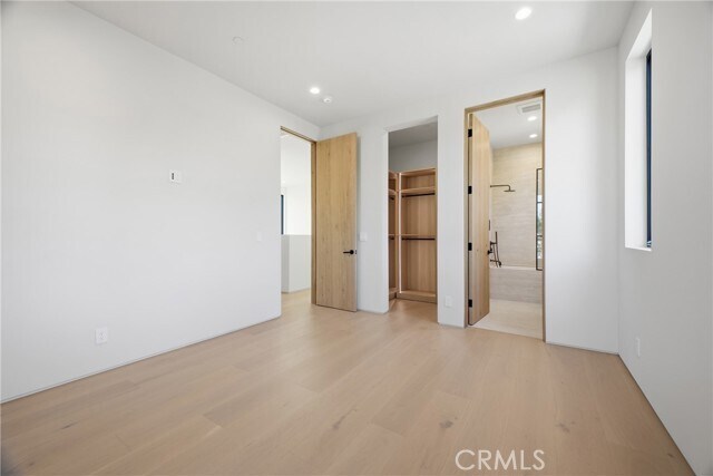 Building Photo - 4827 Stansbury Ave