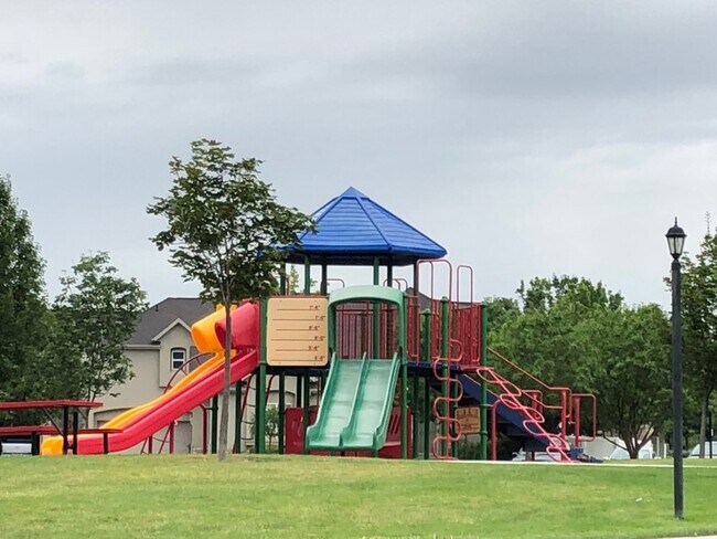 Building Photo - 10828 Wynview Ln