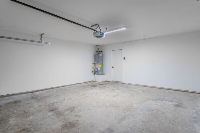 Building Photo - 133 Sequoia Rd