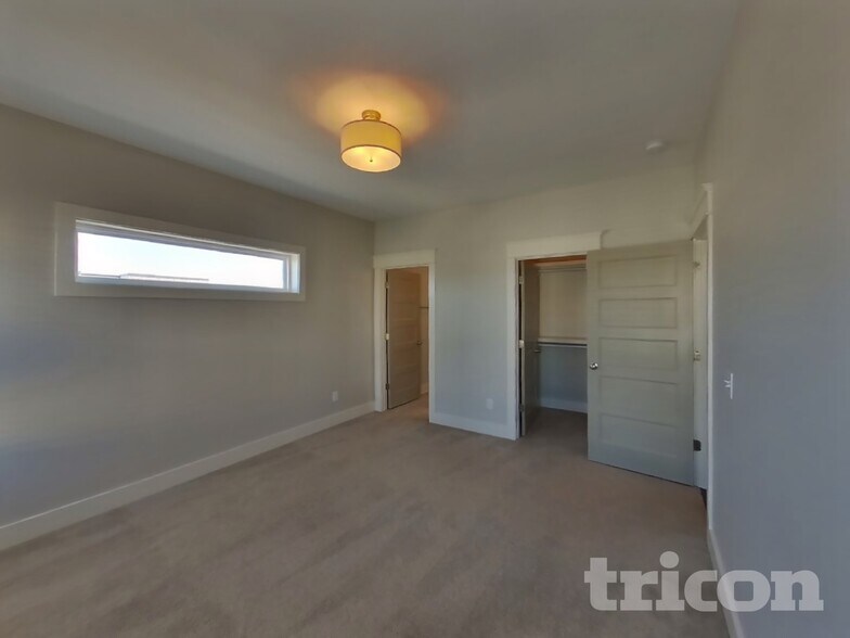 Building Photo - 1257 Hillwood Private Cove