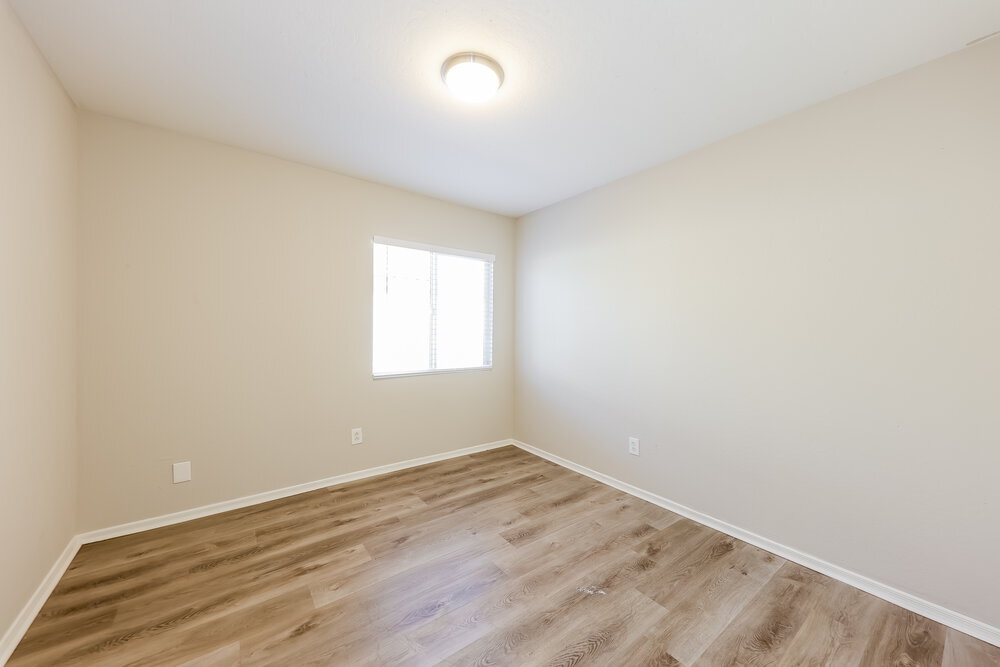 Building Photo - 12024 W Rosewood Dr