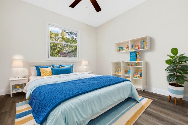 Building Photo - 2 Oak Point Ct