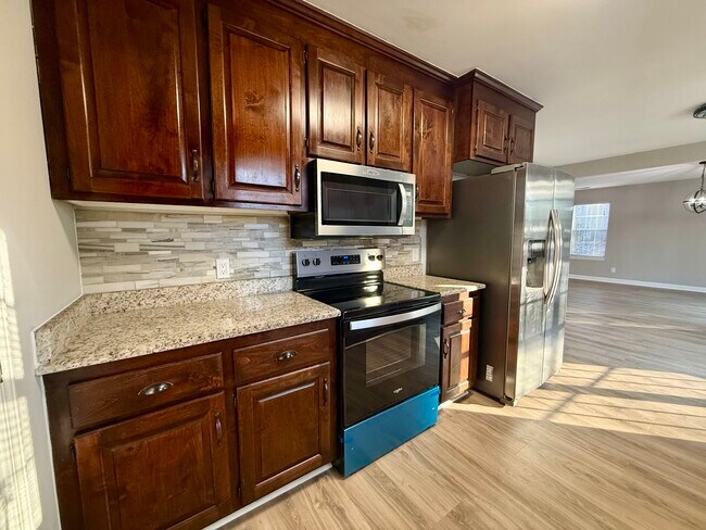 Building Photo - 27 Montford Ct