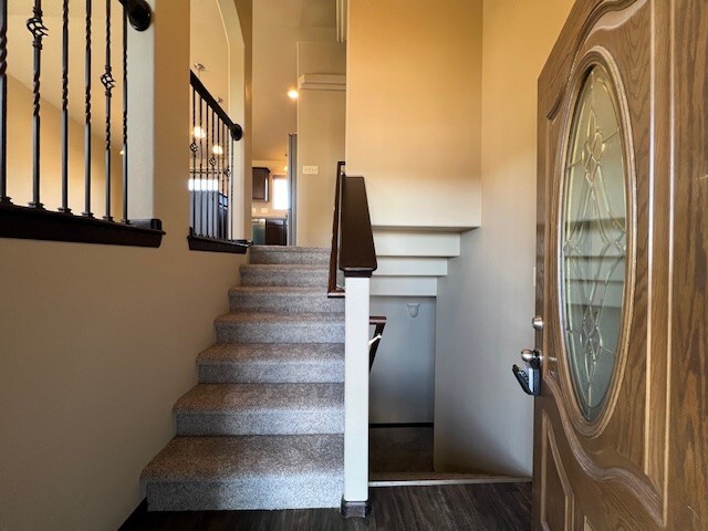 Building Photo - 918 Haakon St