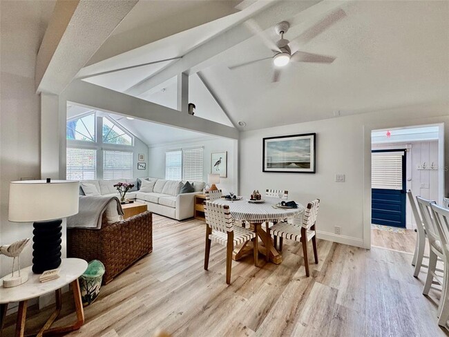 Building Photo - 701 Broadway St