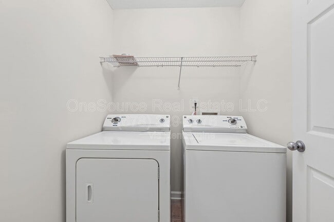 Building Photo - 2733 Vining Ridge Terrace