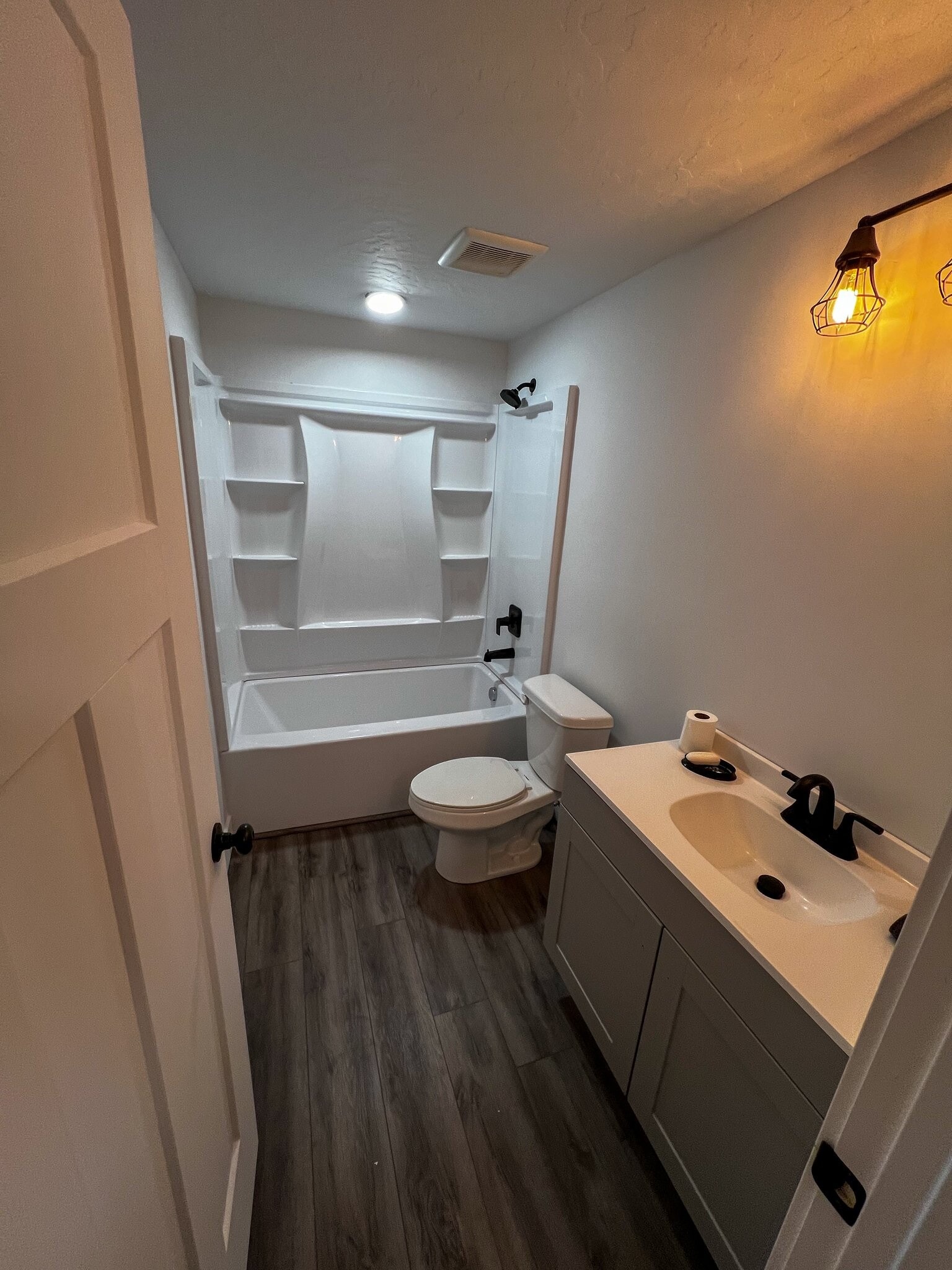 Building Photo - 8848 Daisy View Ln