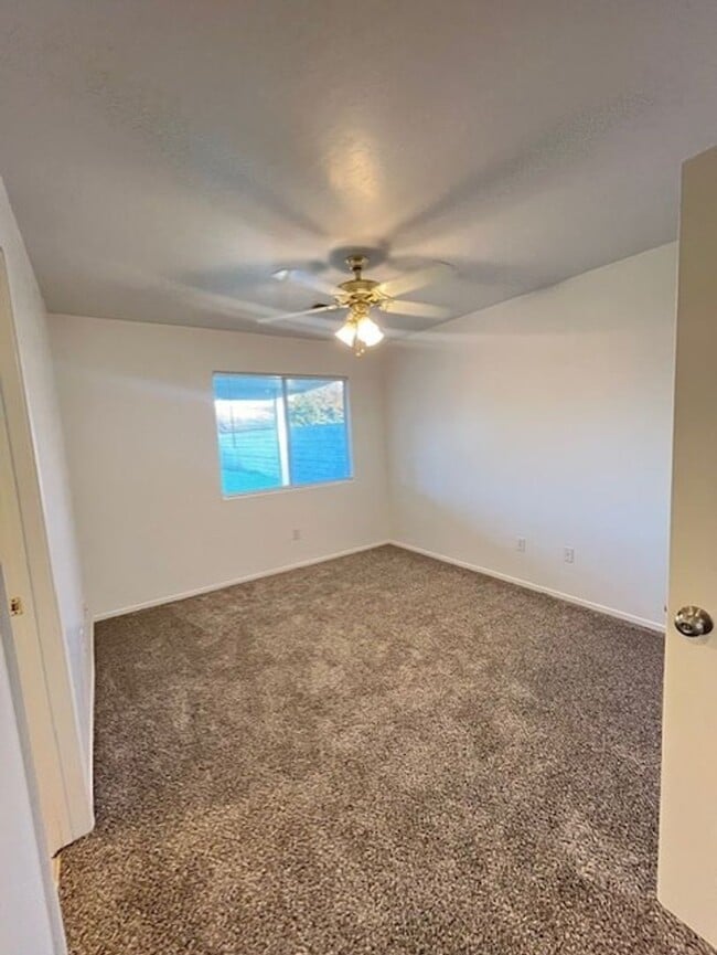 Building Photo - Single Family Home