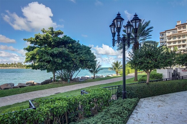 Building Photo - 7154 Fisher Island Dr