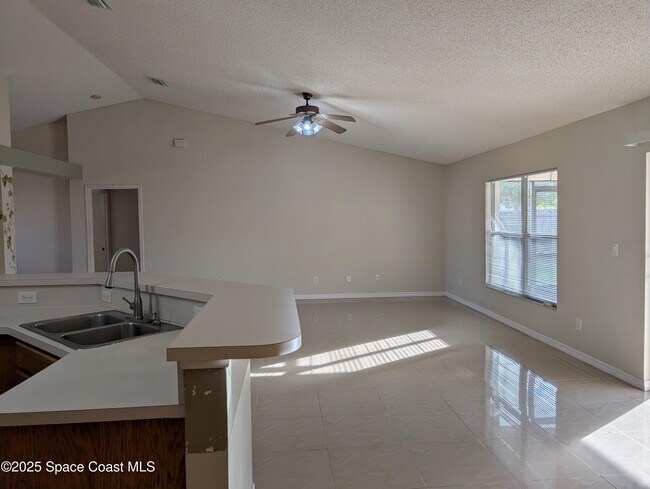 Building Photo - 6130 Meghan Dr