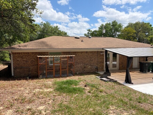 Building Photo - 1484 Van Delia Rd