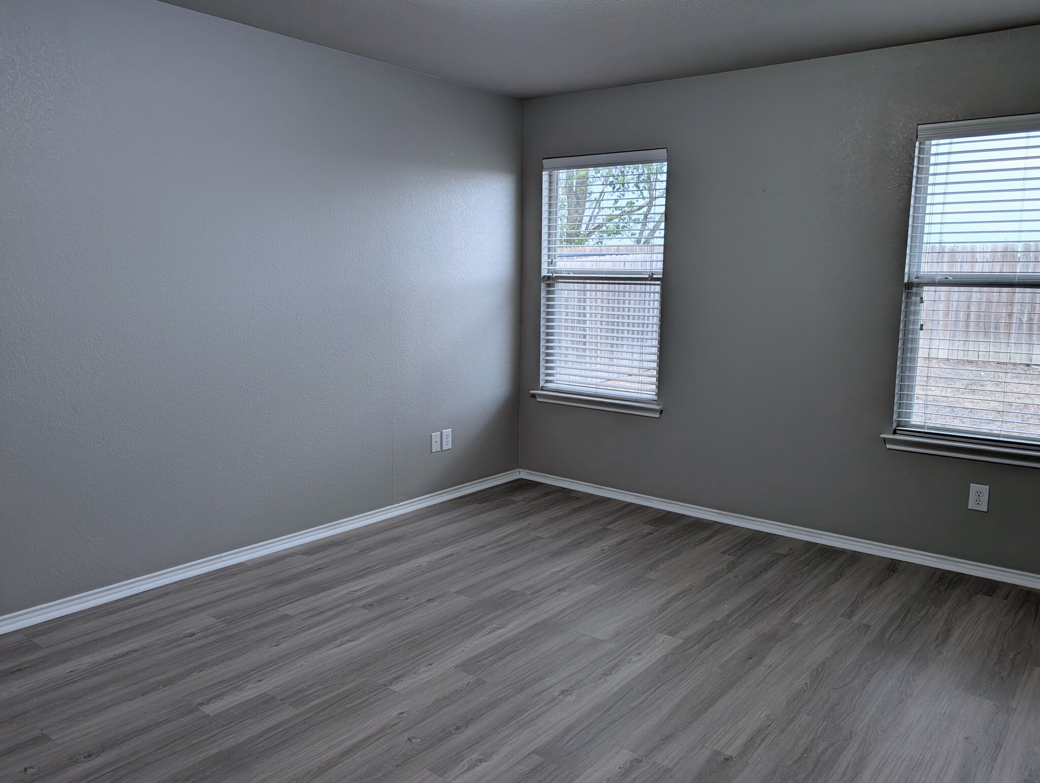 Primary Bedroom Fits King-Size Bed - 525 Oxford Loop