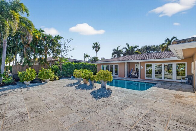 Building Photo - 2871 NE 26th Ct