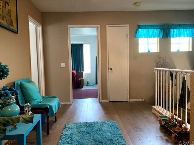 Building Photo - 578 Pointe Vista Ct