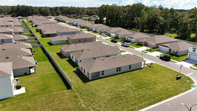 Building Photo - 3059 NE 20th Ter