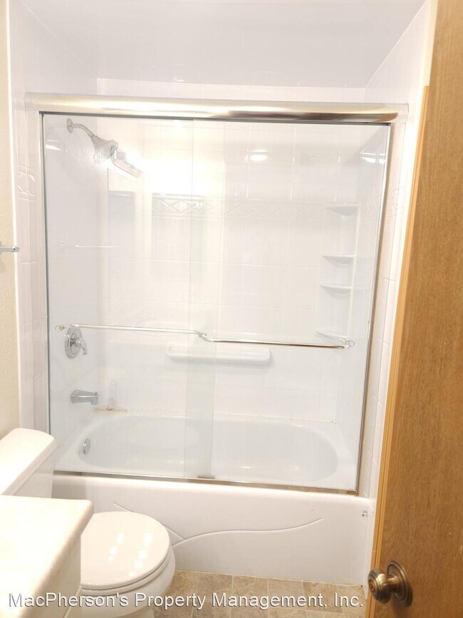 Building Photo - 2 br, 1 bath House - 9484 Redmond-Woodinvi...