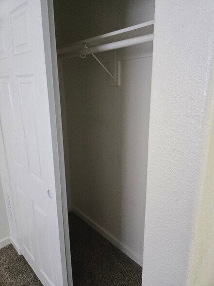 Building Photo - 1280 Blankenship Ave