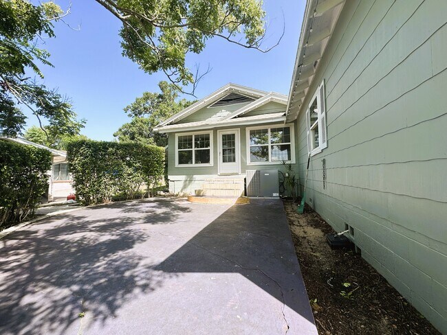 Building Photo - 126 Ribbon Pkwy