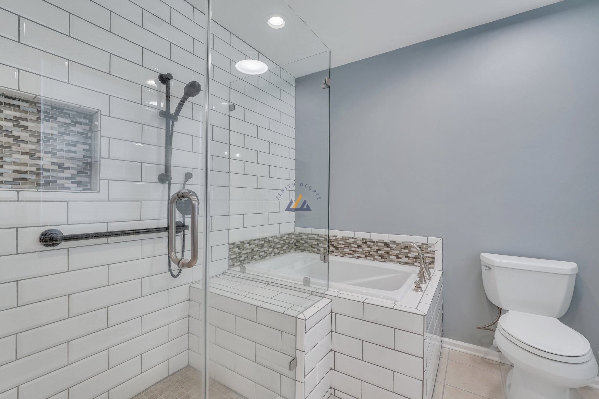 Building Photo - 76 Westbury Park Way