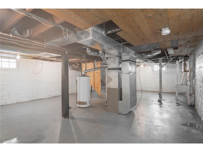 Building Photo - 4020 Emerson Ave N