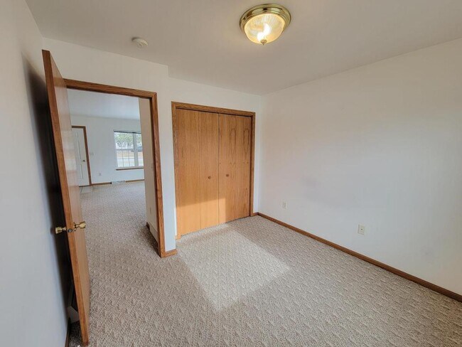 Building Photo - 6913 Feith Ave